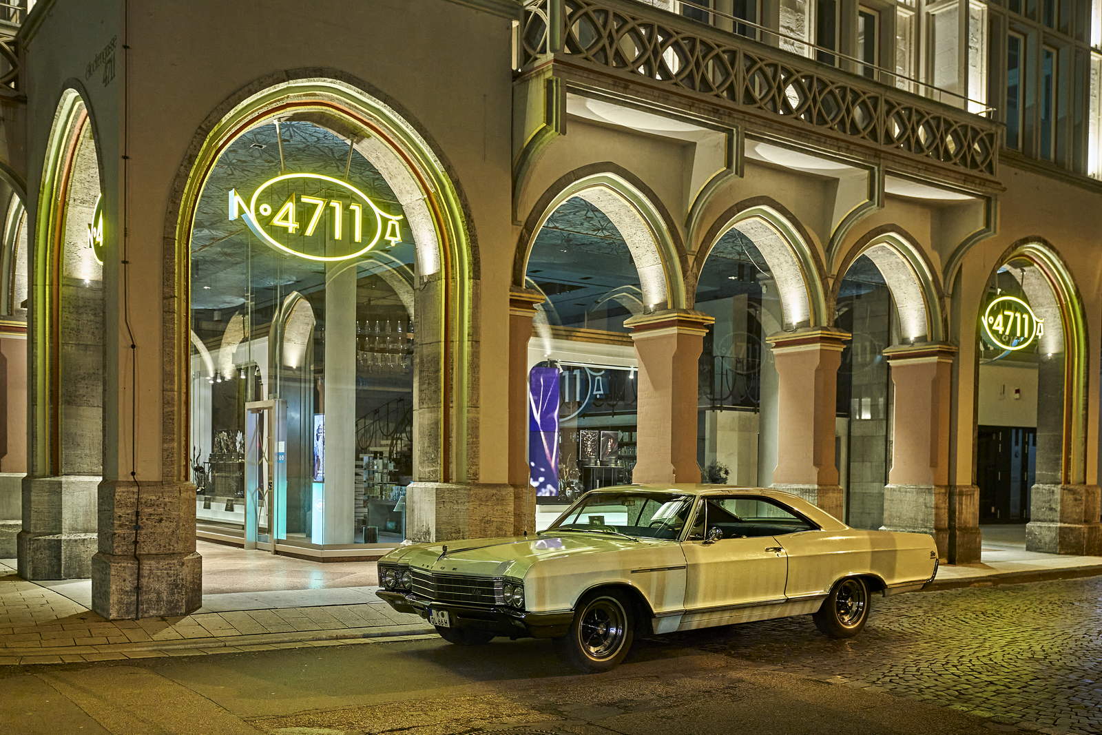 Buick Le Sabre 400 Köln bei Nacht